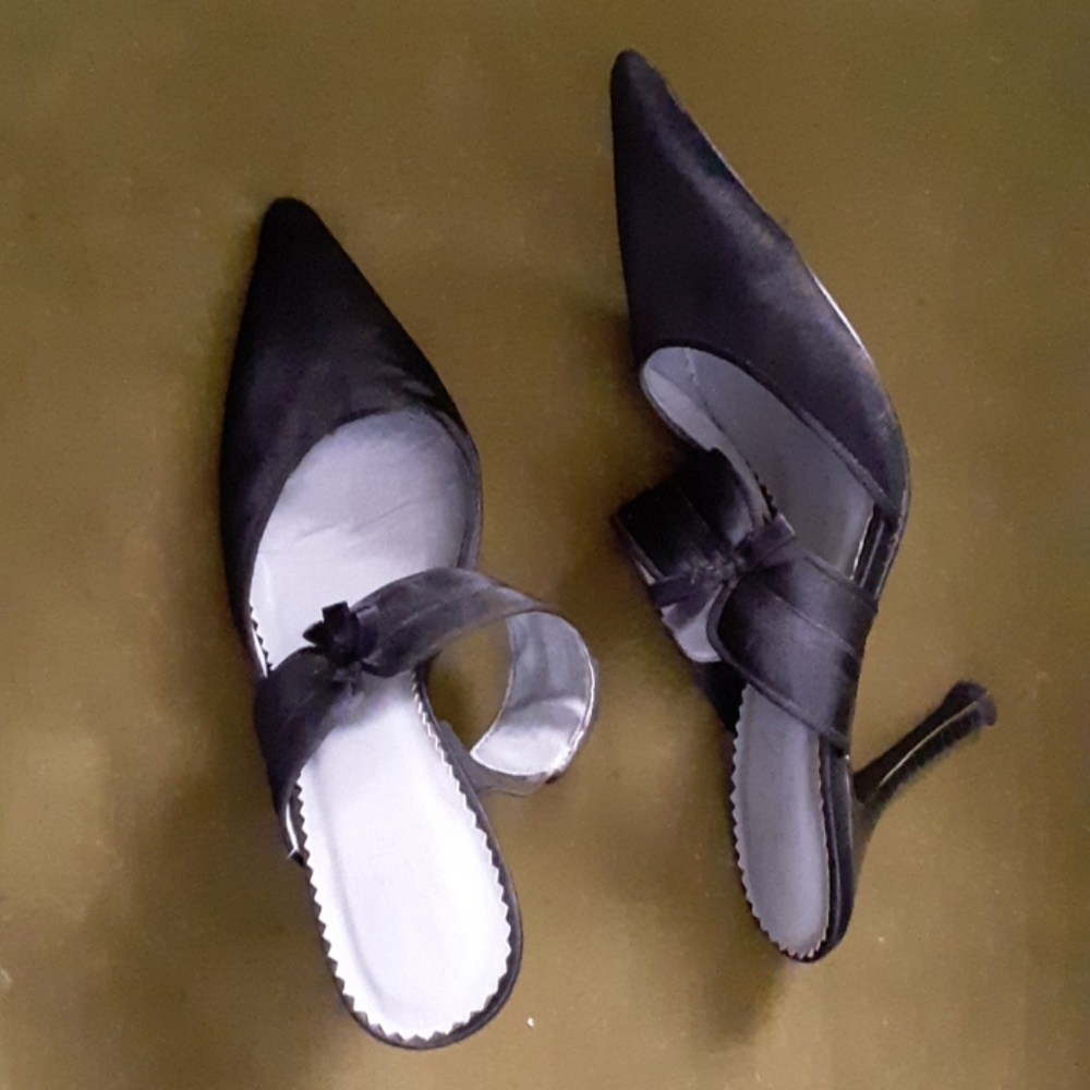 Sexy BCBG Paris 3" Black Satin Mules w/ Bow